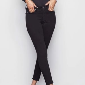 Good American Good Legs Jeans